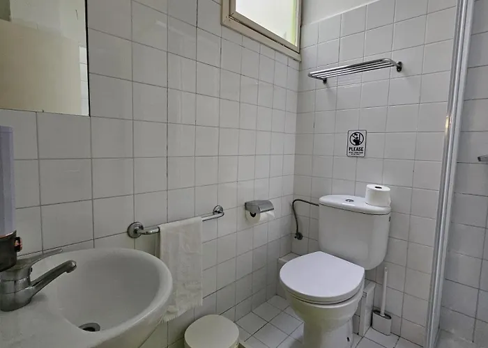 Central And Basic Universitat For Young Hostel Barcellona